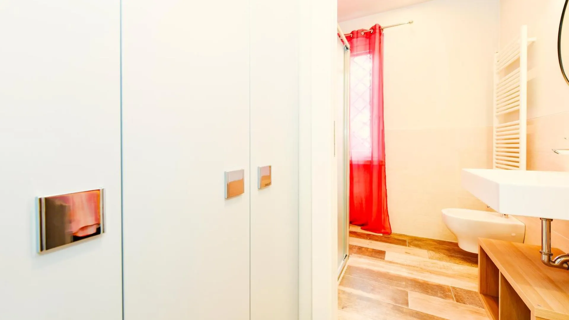 The Captain Apartment سيرمِيوني