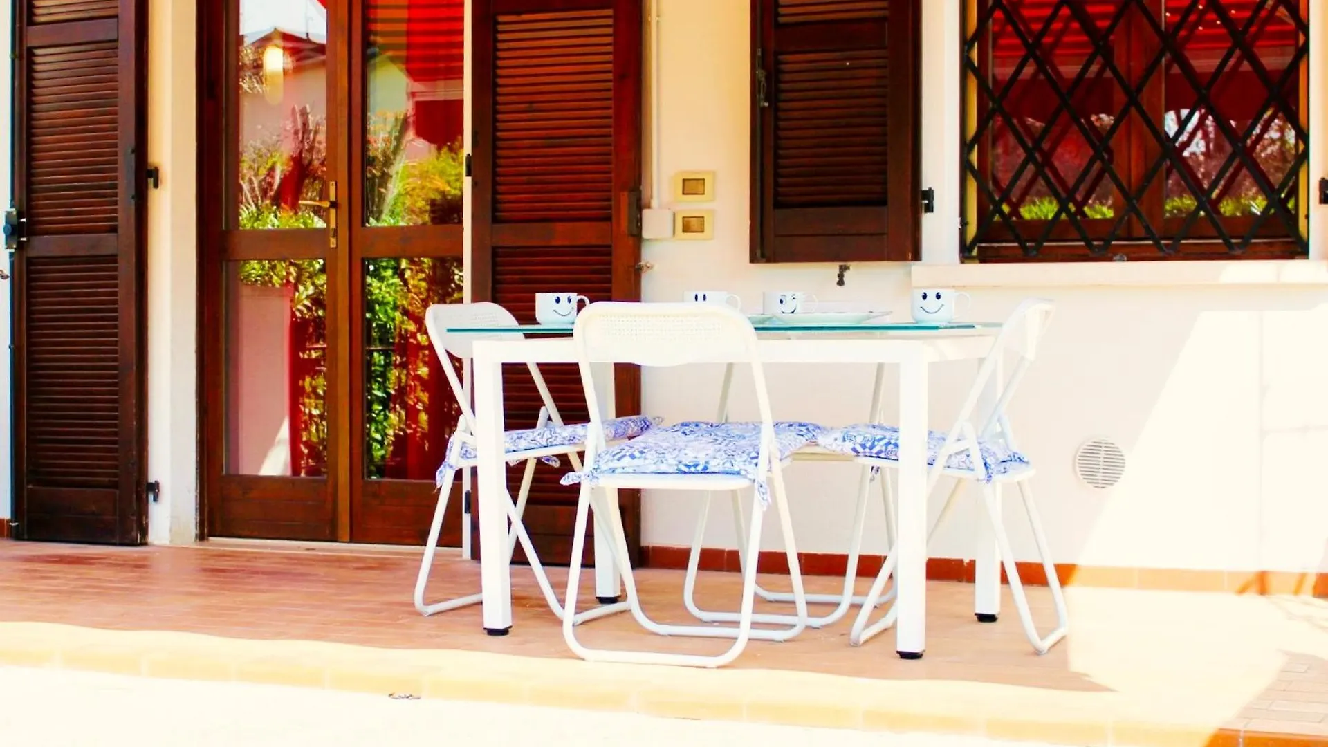 The Captain Apartment سيرمِيوني